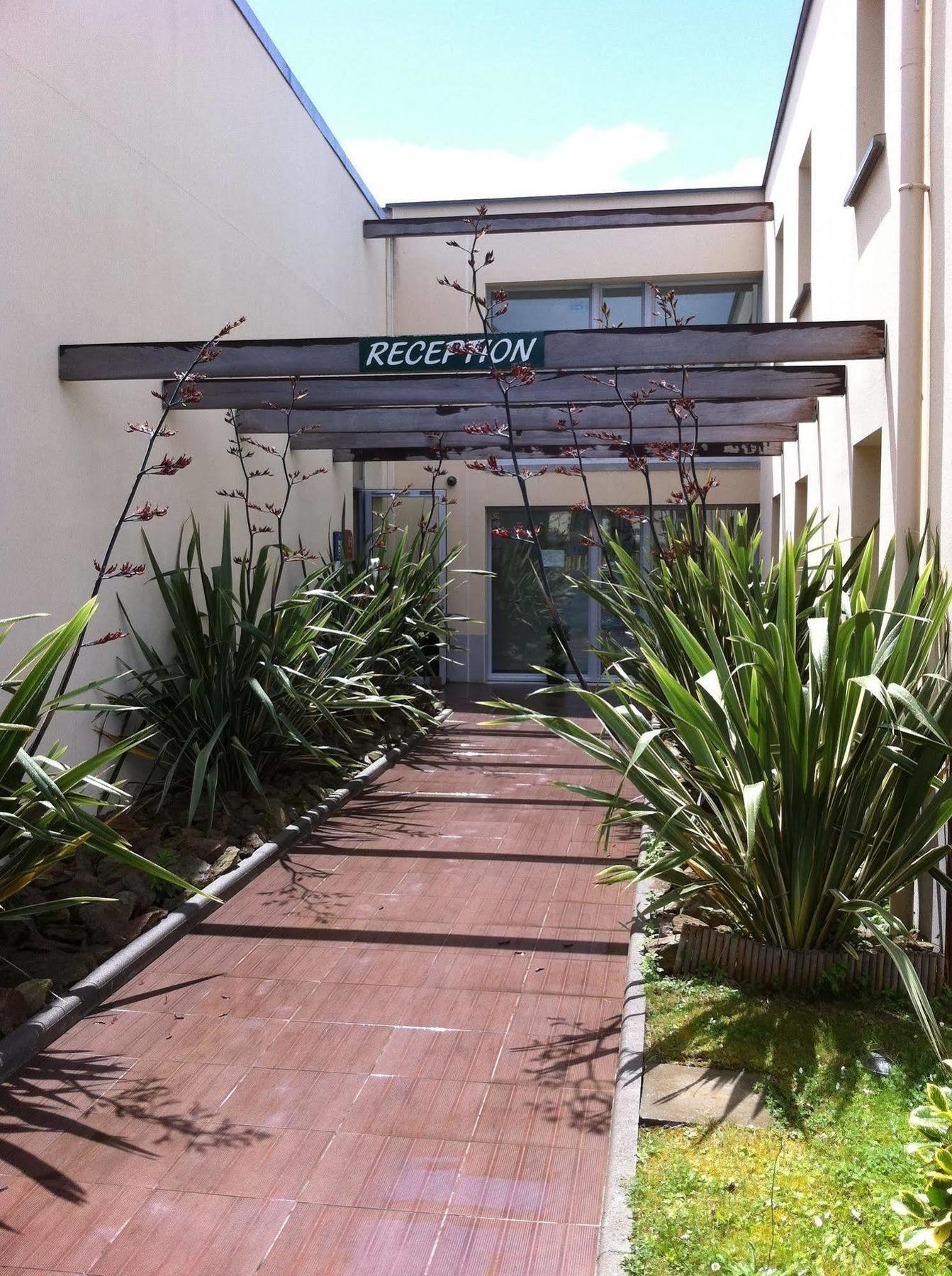 Brit Hotel Alghotel Канкал Екстериор снимка