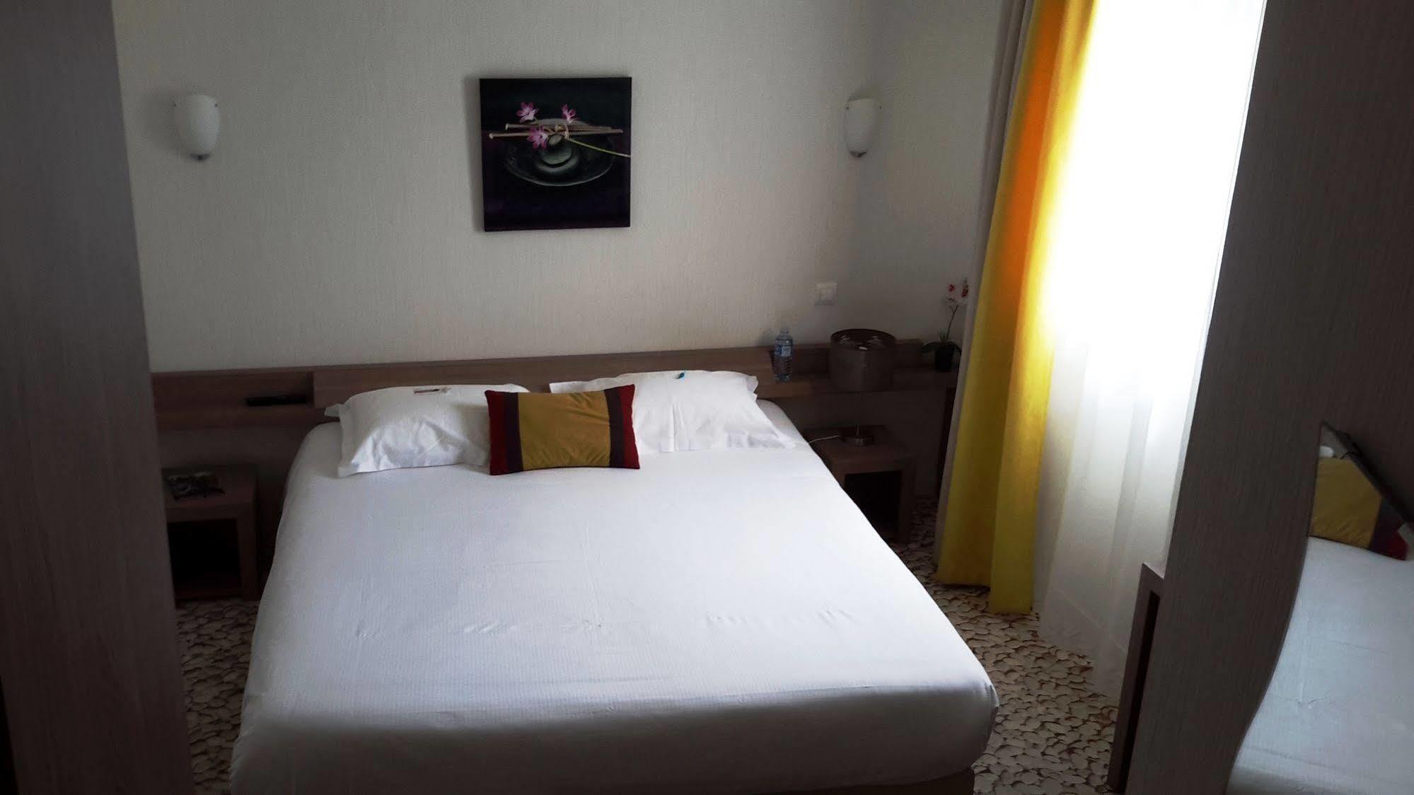 Brit Hotel Alghotel Канкал Екстериор снимка